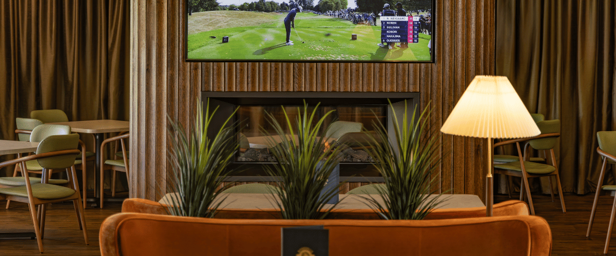 Bringing the Fairway Inside: Artificial Greenery Across Roseville Golf Club's Full Clubhouse Refurbishment