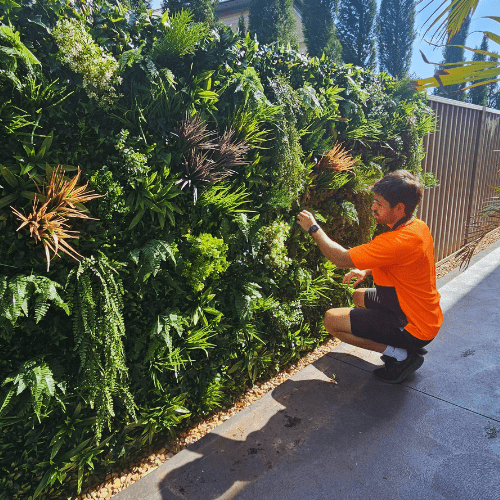 DIY Green Wall Installation Tutorial Video - Evergreen Walls