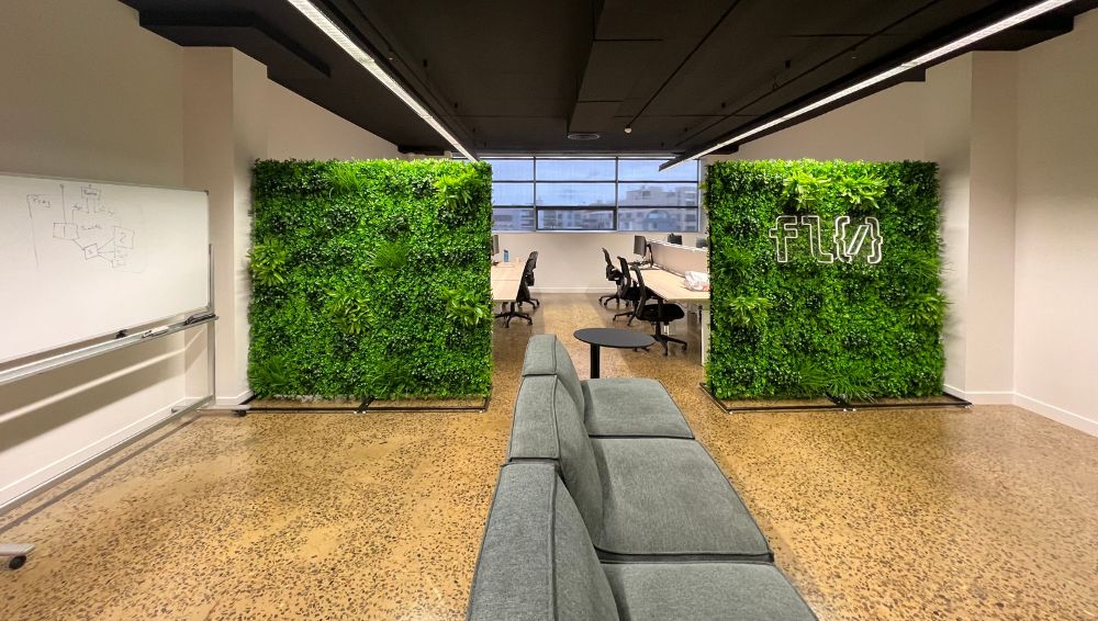 Fl0 Office, Free-standing, Artificial Green Walls | Privacy Screens - Evergreen Walls