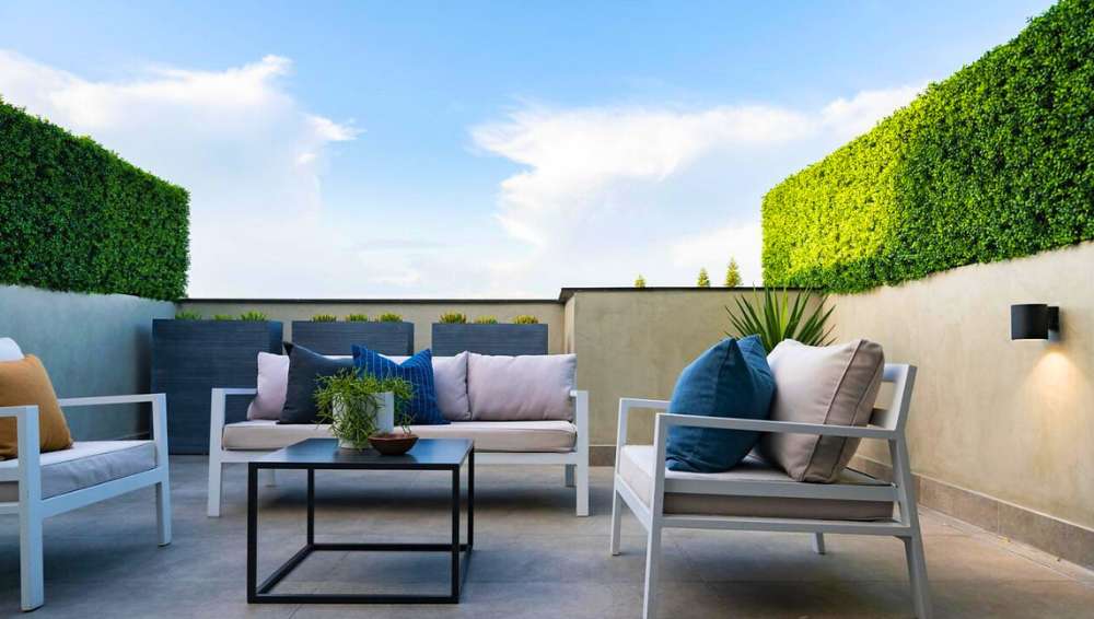 Vertical Garden & Faux Green Wall Ideas for Home, Garden and Balconies: Transform Your Space with Evergreen Walls - Evergreen Walls