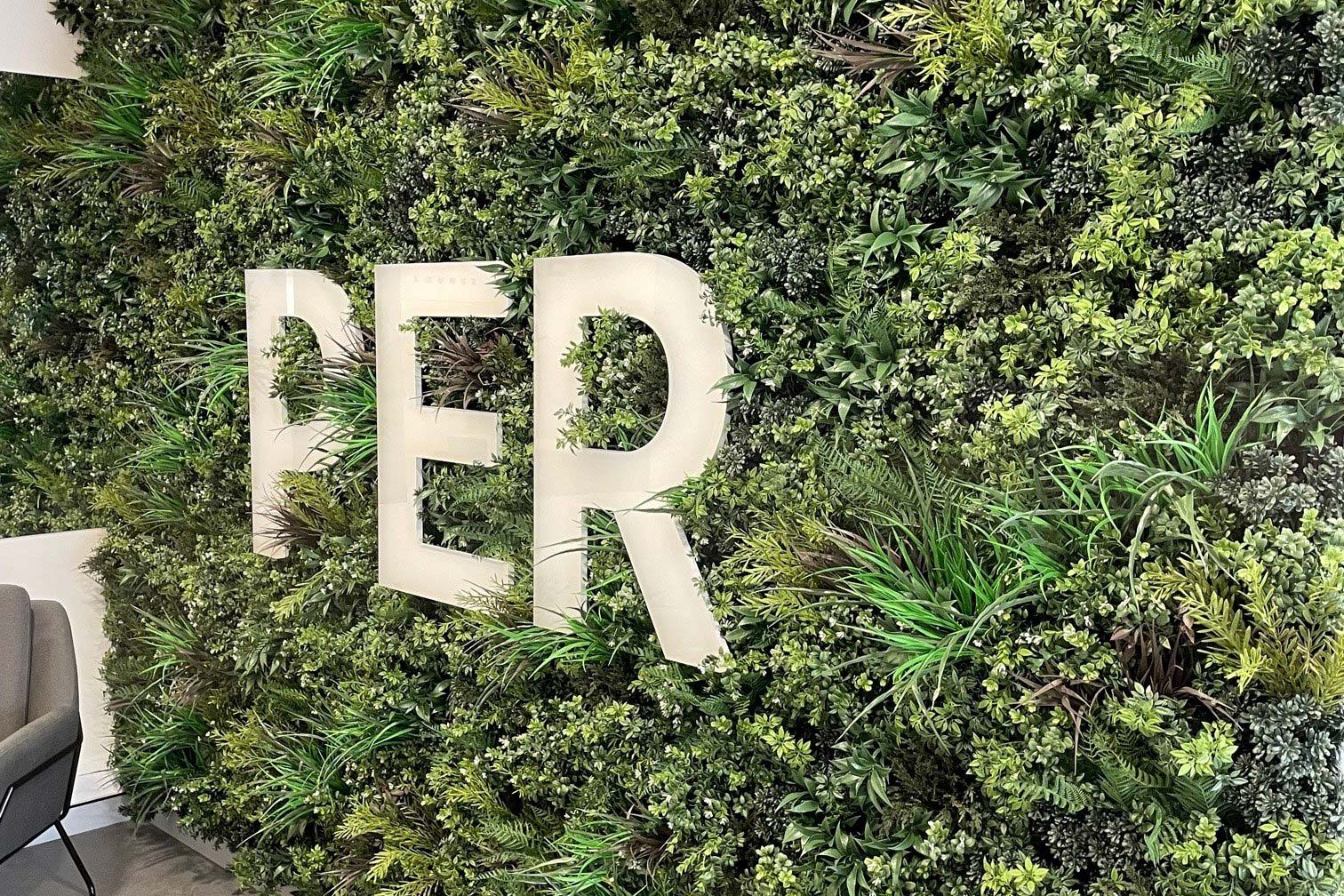 swissport_perth_airport_premium_panel_evergreen_walls