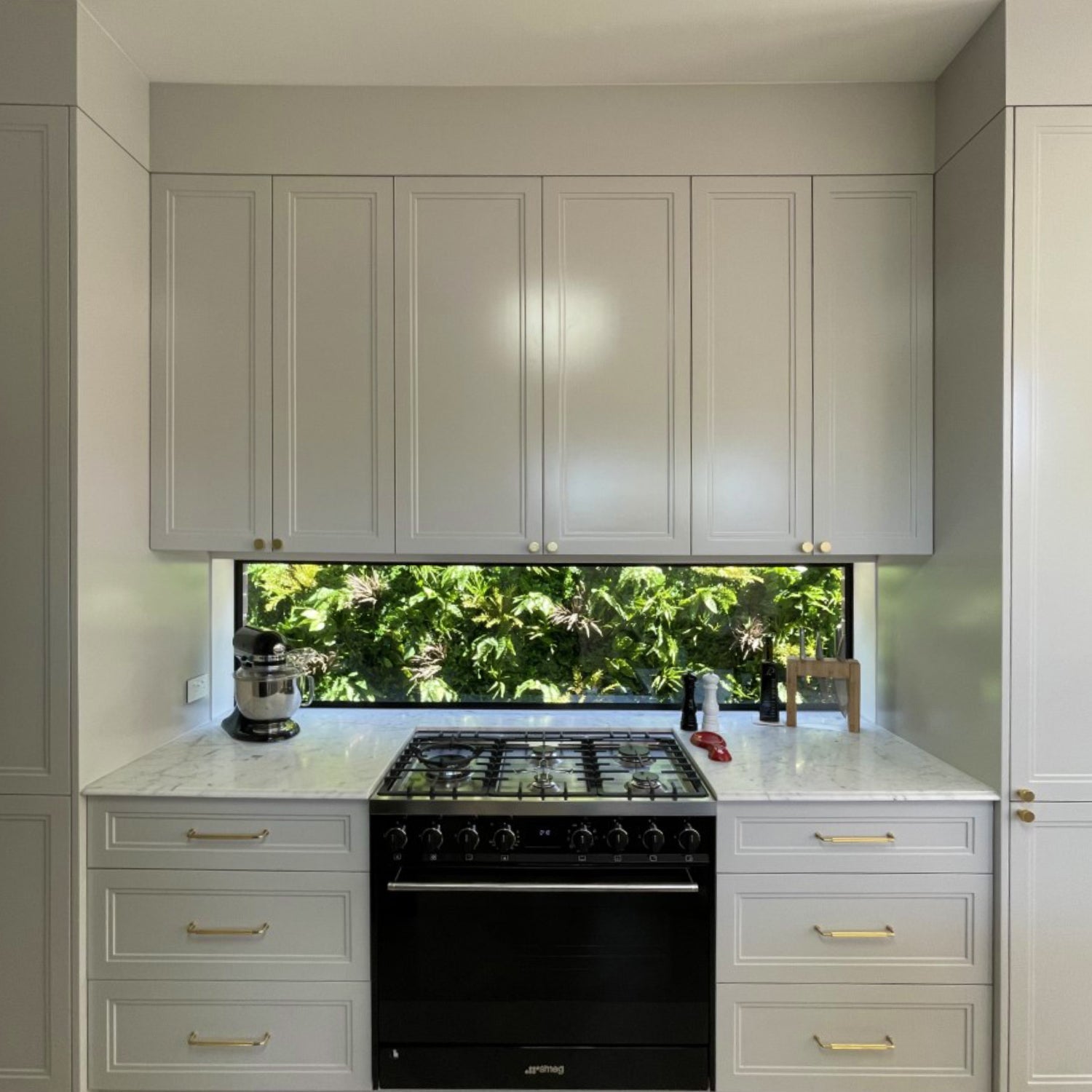 Three Useful Tips for Making Your Kitchen Splashback Special - Evergreen Walls