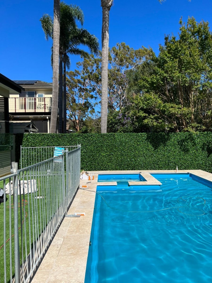 Classic Gardenia Roll - Evergreen Walls